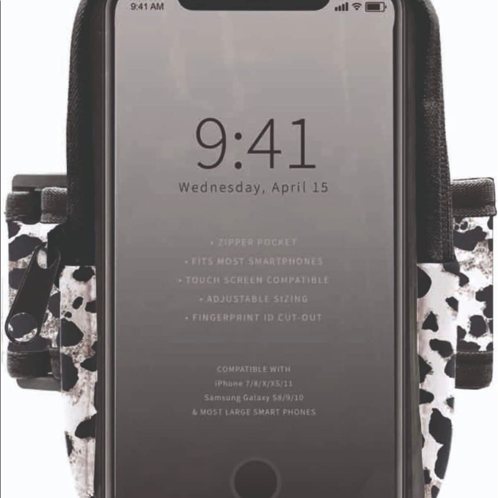 NWT Jessica Simpson Black & White Cat Print Phone Holder Arm Band - Picture 3 of 4